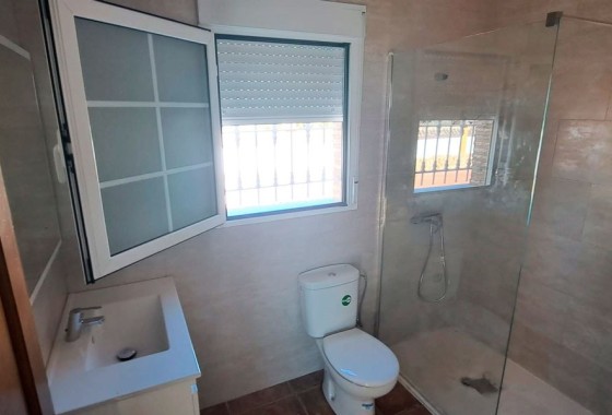 Venta - Finca / Casa de campo -
Catral