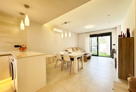 Herverkoop - Appartement / Flat -
Guardamar del Segura - El Raso