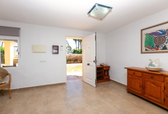 Venta - Chalet Independiente -
La Zenia