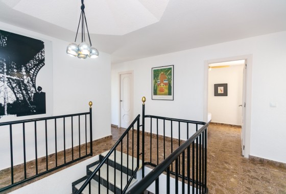 Venta - Chalet Independiente -
La Zenia