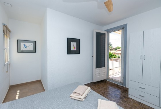 Venta - Chalet Independiente -
La Zenia