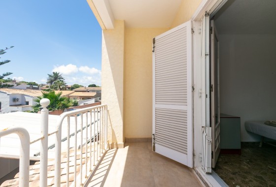 Venta - Chalet Independiente -
La Zenia
