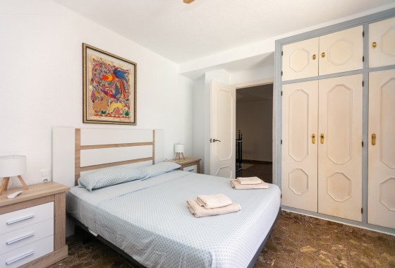 Venta - Chalet Independiente -
La Zenia