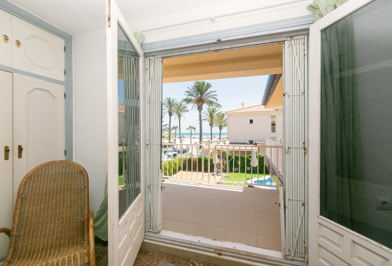 Venta - Chalet Independiente -
La Zenia