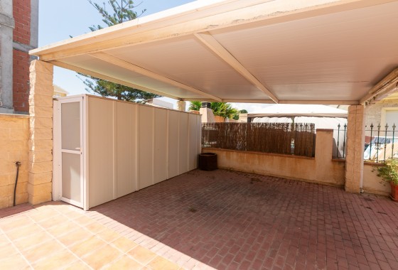 Venta - Chalet Independiente -
La Zenia