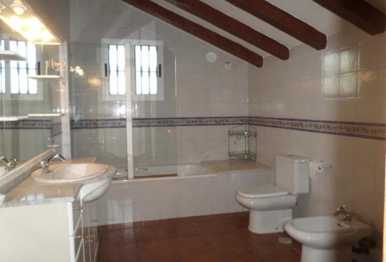 Venta - Chalet Independiente -
Orihuela - CAMPO