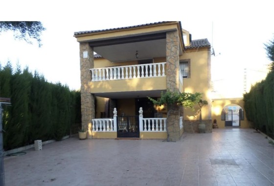Venta - Chalet Independiente -
Orihuela - CAMPO