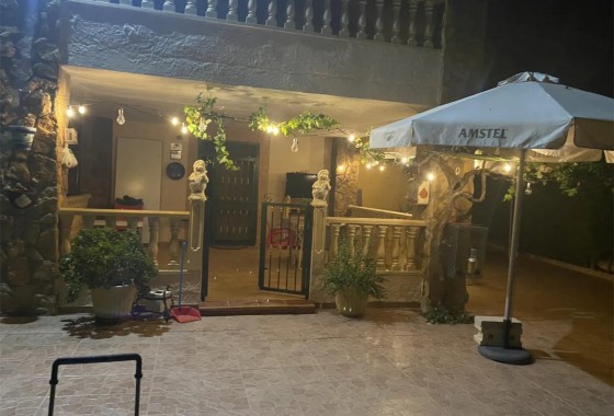 Venta - Chalet Independiente -
Orihuela - CAMPO