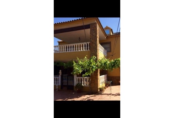 Venta - Chalet Independiente -
Orihuela - CAMPO