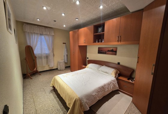 Resale - Apartment / Flat -
Sax - SAX