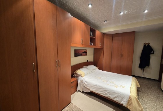 Resale - Apartment / Flat -
Sax - SAX