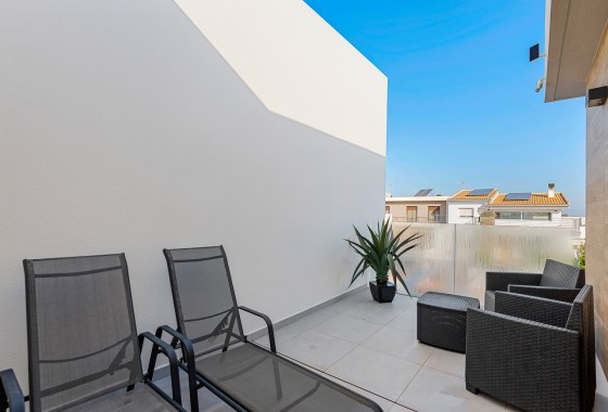Revente - Villa mitoyenne -
Rojales - Town