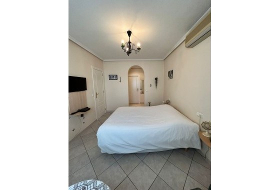 Wiederverkauf - Freistehende Villa -
Torrevieja - Aguas Nuevas