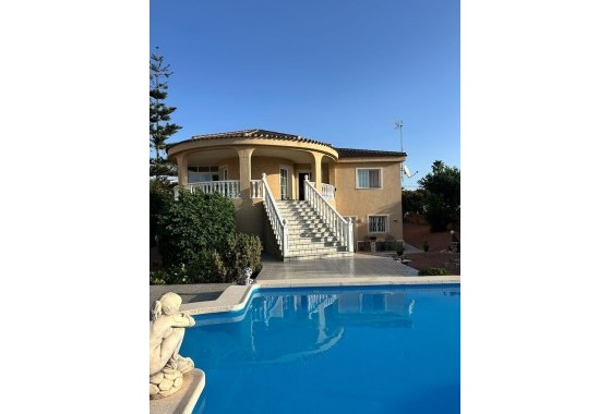 Wiederverkauf - Freistehende Villa -
Torrevieja - Aguas Nuevas