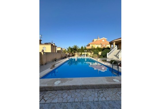 Wiederverkauf - Freistehende Villa -
Torrevieja - Aguas Nuevas