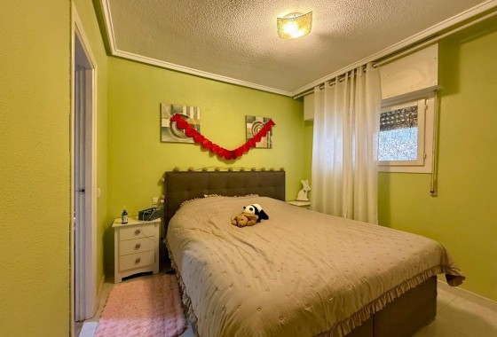 Venta - Apartamento / Piso -
Torrevieja