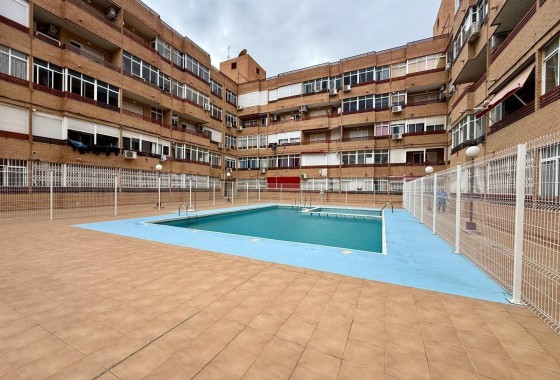 Venta - Apartamento / Piso -
Torrevieja