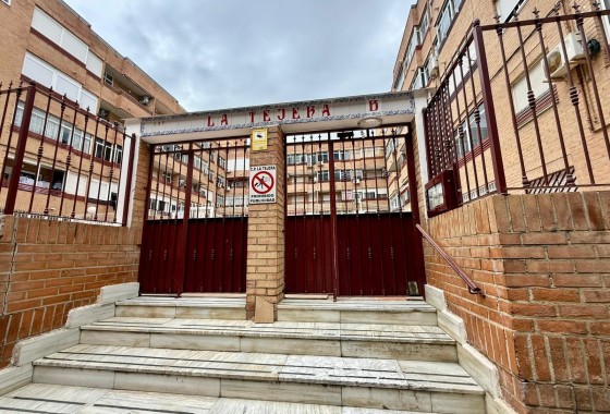 Venta - Apartamento / Piso -
Torrevieja