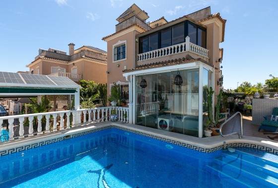 Resale - Semi Detached Villa -
La Zenia