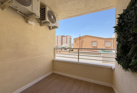 Sprzedaż - Apartament / Mieszkanie -
Torrevieja - Nueva Torrevieja