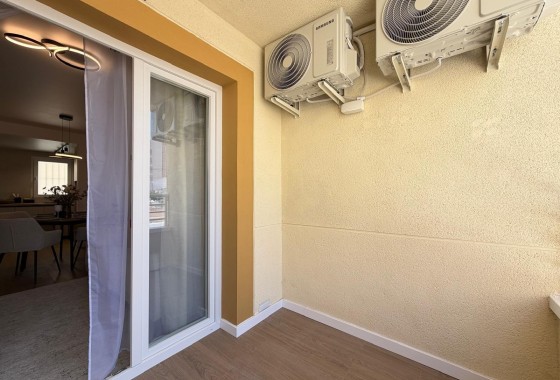 Sprzedaż - Apartament / Mieszkanie -
Torrevieja - Nueva Torrevieja