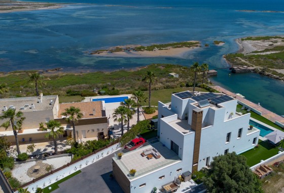 Sprzedaż - Willa wolnostojąca -
La Manga del Mar Menor - La Manga