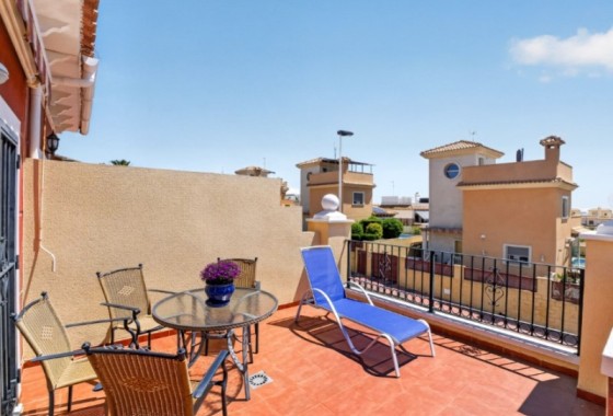 Venta - Adosado -
Torrevieja