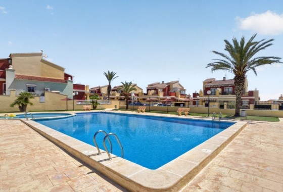 Venta - Adosado -
Torrevieja
