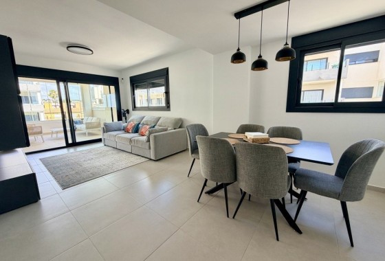 Venta - Apartamento / Piso -
Orihuela Costa