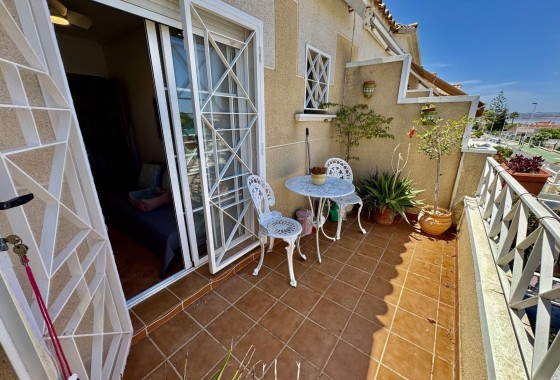 Herverkoop - Rijhuis -
Torrevieja - La Siesta - El Salado - Torreta