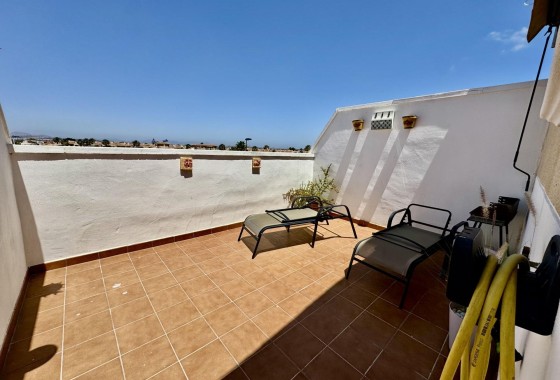 Herverkoop - Rijhuis -
Torrevieja - La Siesta - El Salado - Torreta