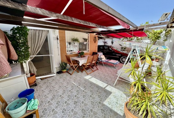 Herverkoop - Rijhuis -
Orihuela - Urbanización Perla del Mar