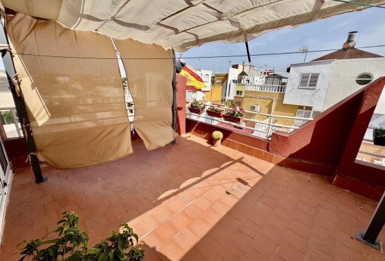 Herverkoop - Rijhuis -
Orihuela - Urbanización Perla del Mar