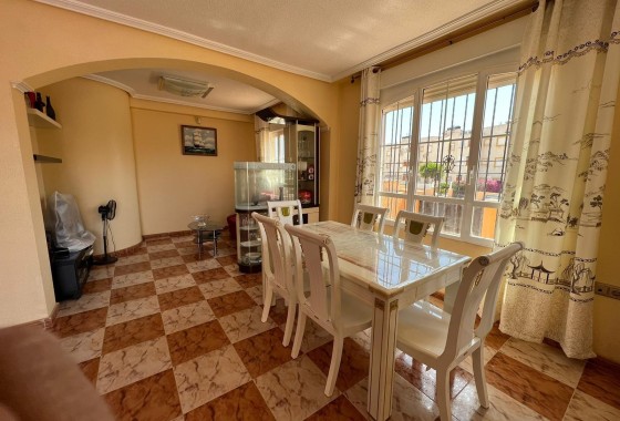 Resale - Semi Detached Villa -
Orihuela Costa - Montezenia