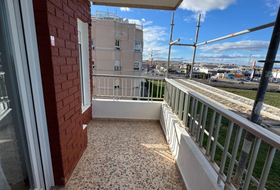 Herverkoop - Appartement / Flat -
Torrevieja - Punta Prima