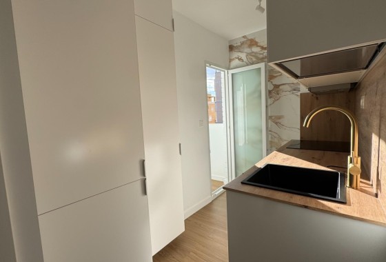 Herverkoop - Appartement / Flat -
Torrevieja - Punta Prima