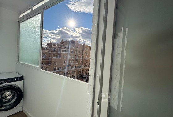 Herverkoop - Appartement / Flat -
Torrevieja - Punta Prima