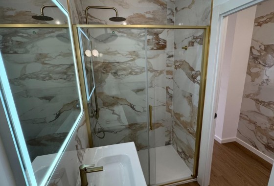 Herverkoop - Appartement / Flat -
Torrevieja - Punta Prima