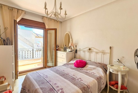 Revente - Maison de ville -
Orihuela Costa - PAU 8