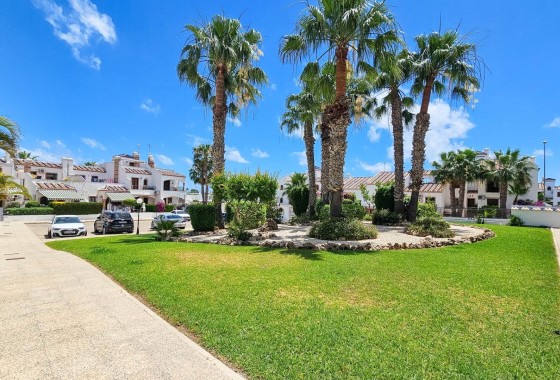 Revente - Maison de ville -
Orihuela Costa - PAU 8