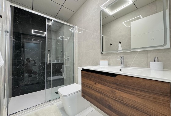 Herverkoop - Appartement / Flat -
Torrevieja