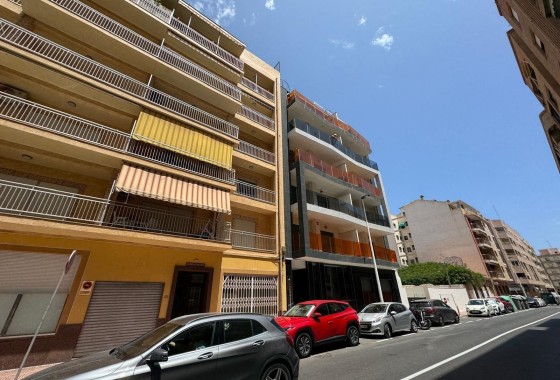 Herverkoop - Appartement / Flat -
Torrevieja