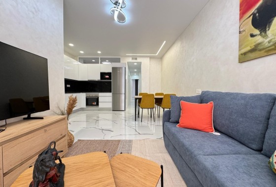 Wiederverkauf - Wohnung / Apartment -
Torrevieja