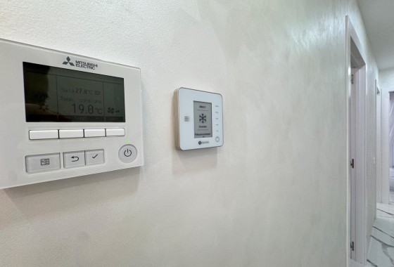 Wiederverkauf - Wohnung / Apartment -
Torrevieja