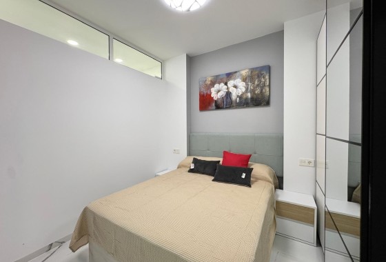 Wiederverkauf - Wohnung / Apartment -
Torrevieja