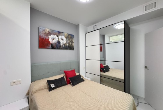 Wiederverkauf - Wohnung / Apartment -
Torrevieja