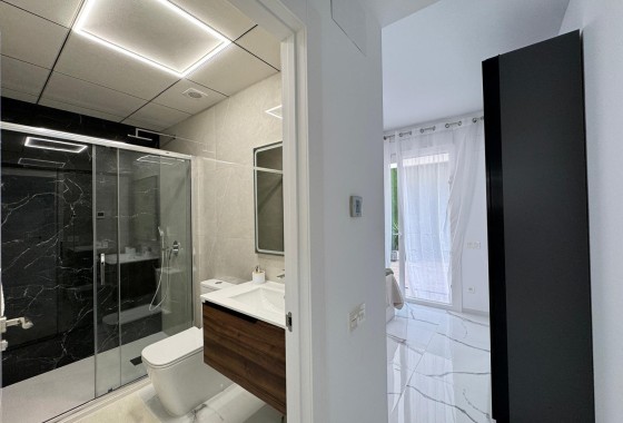 Wiederverkauf - Wohnung / Apartment -
Torrevieja