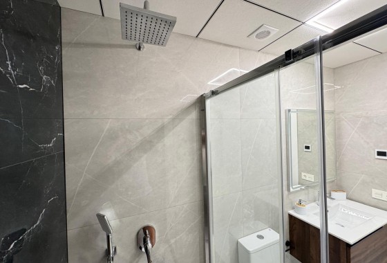 Wiederverkauf - Wohnung / Apartment -
Torrevieja