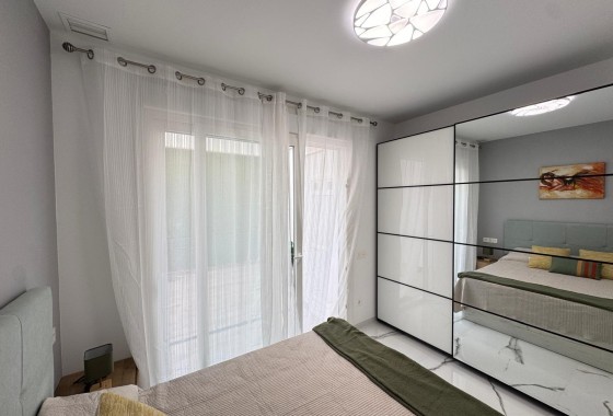 Wiederverkauf - Wohnung / Apartment -
Torrevieja