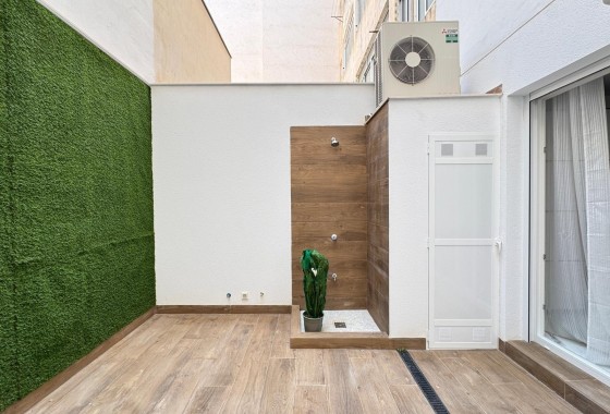 Wiederverkauf - Wohnung / Apartment -
Torrevieja